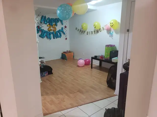 Walkout basement apartment for rent, best area of Scarborough - Photo 3