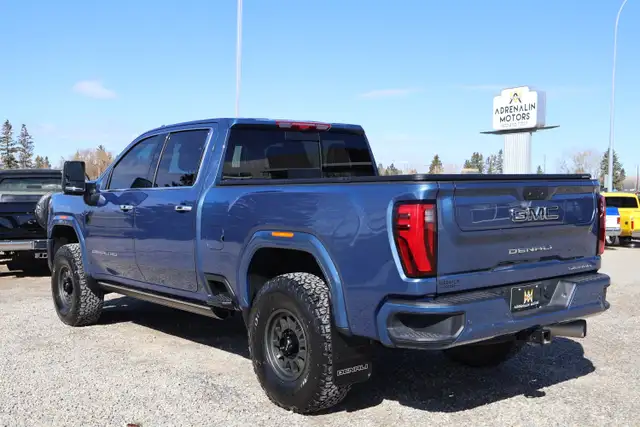 2025 GMC Sierra 3500HD LIFTED Denali Ultimate - Photo 3