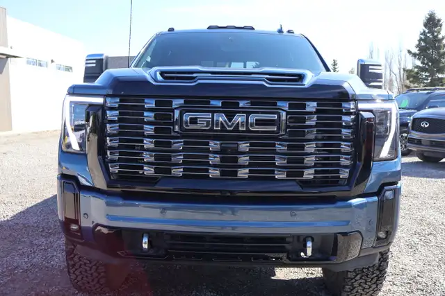 2025 GMC Sierra 3500HD LIFTED Denali Ultimate - Photo 11