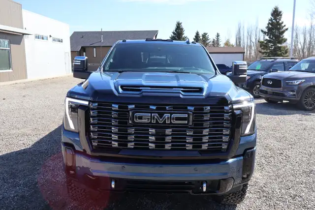 2025 GMC Sierra 3500HD LIFTED Denali Ultimate - Photo 12