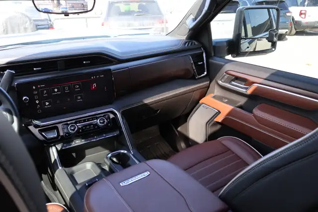 2025 GMC Sierra 3500HD LIFTED Denali Ultimate - Photo 31