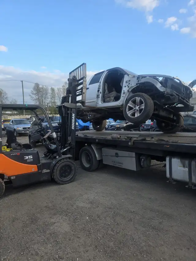 Cash For Scrap Cars - Free Pickup Today | Noble Haul Guys - Photo 2