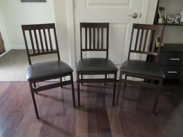 For Sale: Folding Chairs
