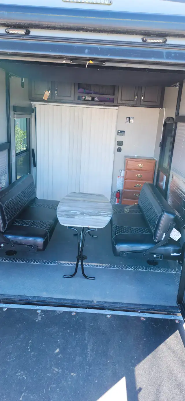 For Sale:2017 Keystone Impact 5th wheel toy hauler 36 ft. - Photo 5