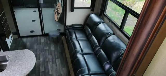 For Sale:2017 Keystone Impact 5th wheel toy hauler 36 ft. - Photo 9