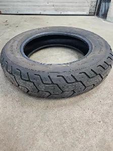 Dunlop D404 Pneu moto arrière 150/90-15 Presque neuf