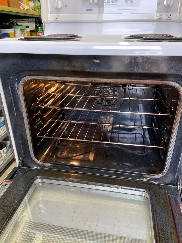 Kenmore Stove - Photo 2