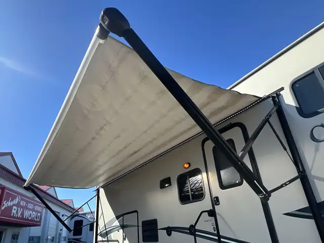 2015 COACHMEN FREEDOM EXPRESS 31SE BUNK HOUSE MODEL, SPACIOUS - Photo 6