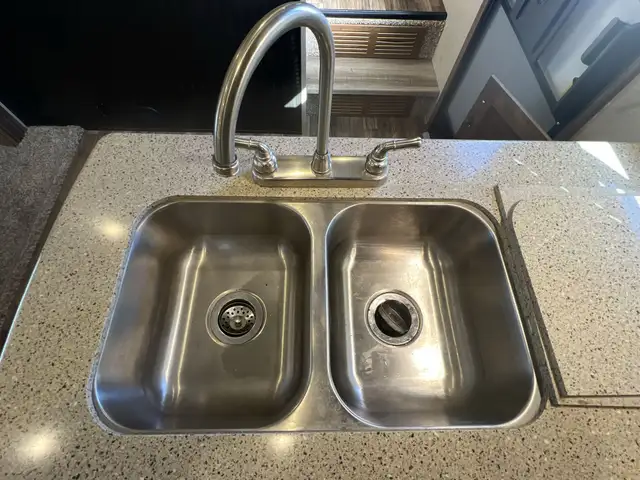 2015 COACHMEN FREEDOM EXPRESS 31SE BUNK HOUSE MODEL, SPACIOUS - Photo 25