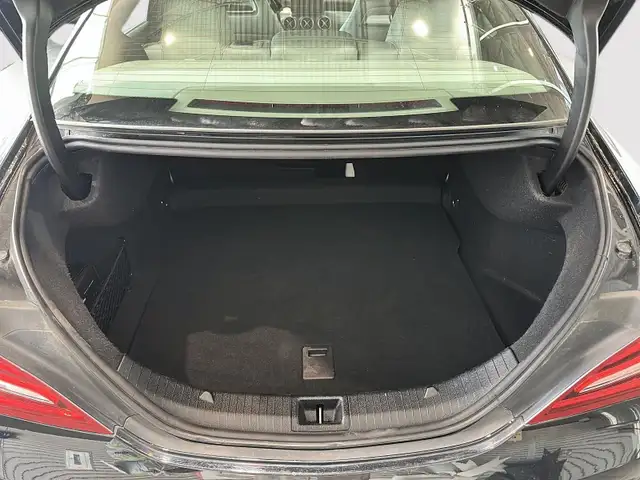 2019 Mercedes-Benz CLA250 4MATIC Coupe Outstanding value! Highly - Photo 16