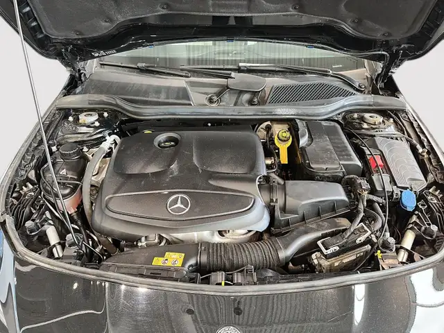 2019 Mercedes-Benz CLA250 4MATIC Coupe Outstanding value! Highly - Photo 20