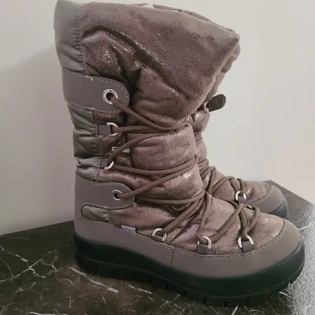 Brand New Artic Winter Waterproof boots Size9 - Photo 2