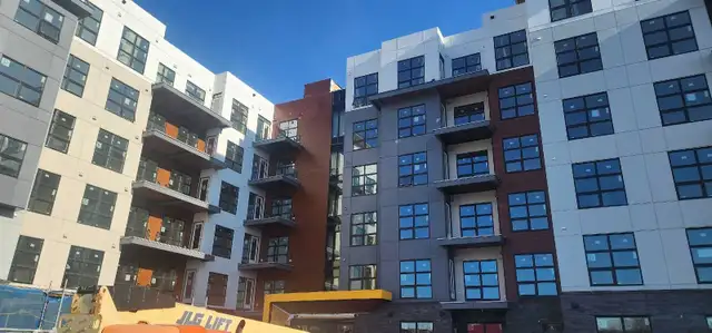 Siding Crew looking for work