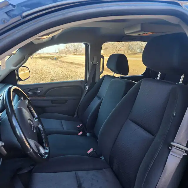 2014 Yukon XL 9 seater - Photo 6