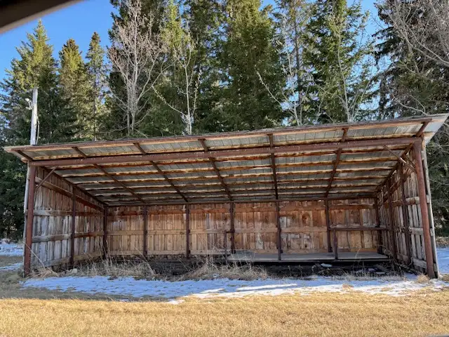 Acreage Home Rental Separate Yard with Quonset and Garage - Photo 28