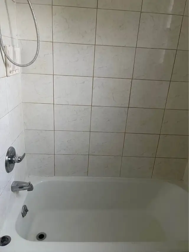 For Sublease – Bright Main Floor Near UoA 8Beds 3Baths - Photo 7