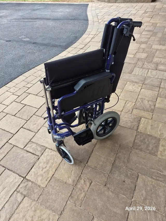 FOLDING WHEELCHAIR FOR SALE - Photo 4