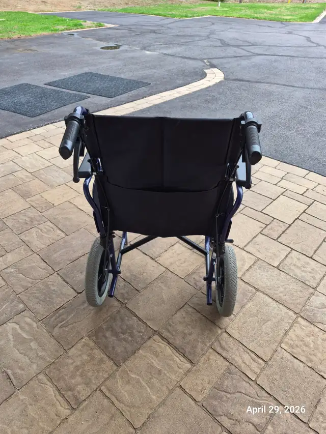 FOLDING WHEELCHAIR FOR SALE - Photo 7