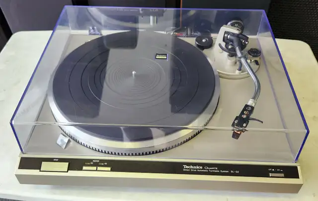 TECHNICS SL-Q2 DIRECT DRIVE AUTOMATIC TURNTABLE WITH EMPIRE 4000