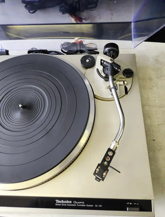 TECHNICS SL-Q2 DIRECT DRIVE AUTOMATIC TURNTABLE WITH EMPIRE 4000 - Photo 3