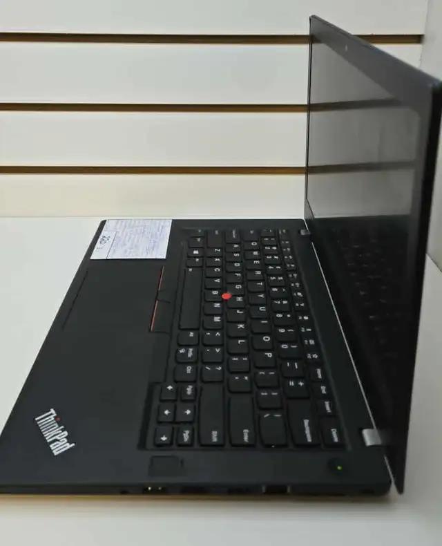 Lenovo ThinkPad T470 – i5 7e Gen / 8Go / SSD 256Go / 14' HDMI - Photo 3