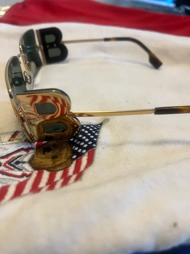 $150 DESIGNER SALES - BURBERRY, GIUSEPPE, GUCCI, VALENTINO