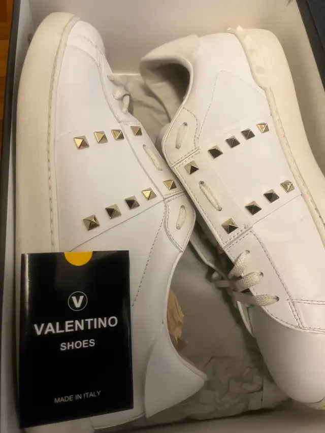 $150 DESIGNER SALES - BURBERRY, GIUSEPPE, GUCCI, VALENTINO - Photo 6