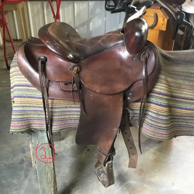14" Western Rawhide Pleasure Saddle