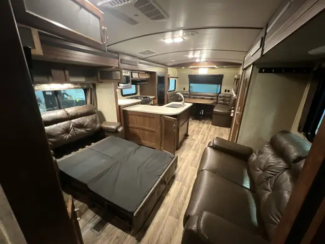 2017 Keystone Outback 332FK, FRONT KITCHEN & DINETTE SPACIOUS - Photo 4