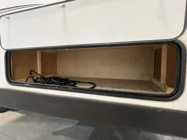 2017 Keystone Outback 332FK, FRONT KITCHEN & DINETTE SPACIOUS - Photo 11