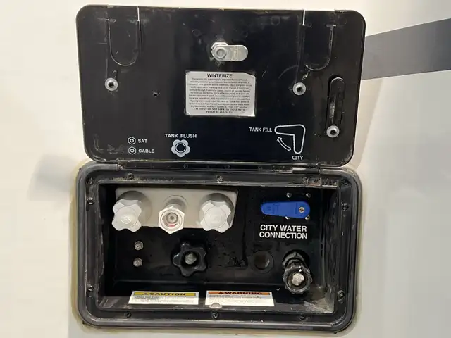 2017 Keystone Outback 332FK, FRONT KITCHEN & DINETTE SPACIOUS - Photo 13