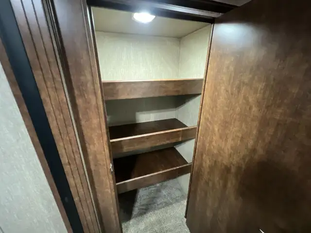 2017 Keystone Outback 332FK, FRONT KITCHEN & DINETTE SPACIOUS - Photo 20