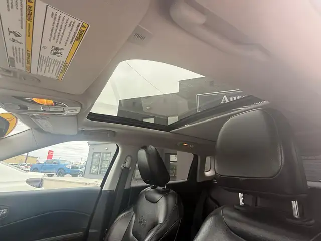 2018 JEEP COMPASS LIMITED - LEATHER SEATS - NAVIGATION - SUNROOF - Photo 17