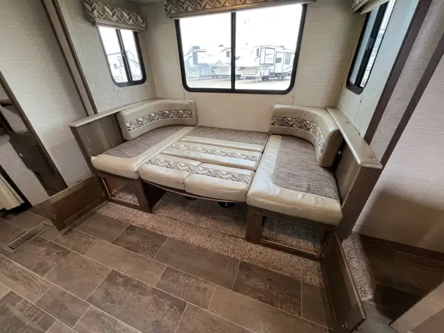 2018 KEYSTONE BULLET 247BHSW BUNKS, REAR BATHROOM, SECOND ACCESS - Photo 32