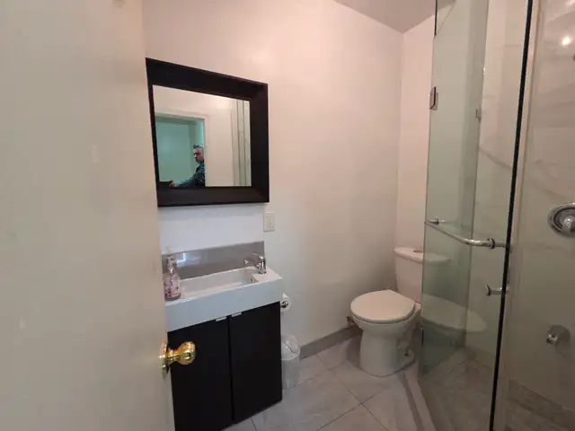 Commercial Retail Space In Toronto! - Photo 7