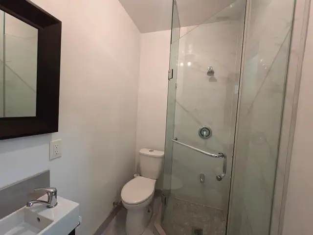 Commercial Retail Space In Toronto! - Photo 11