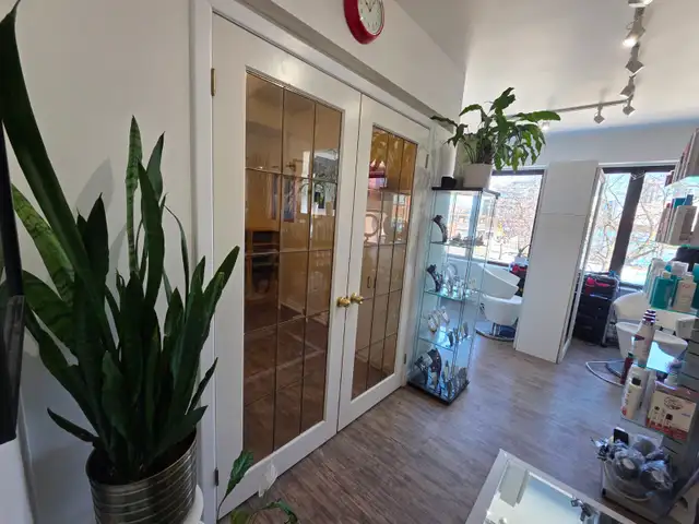 Commercial Retail Space In Toronto! - Photo 19
