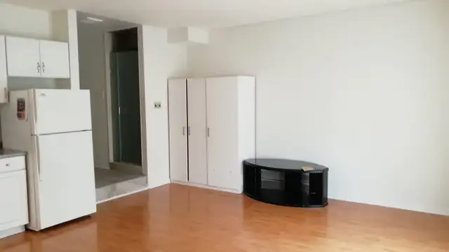 Bachelor room for rent! - Photo 2