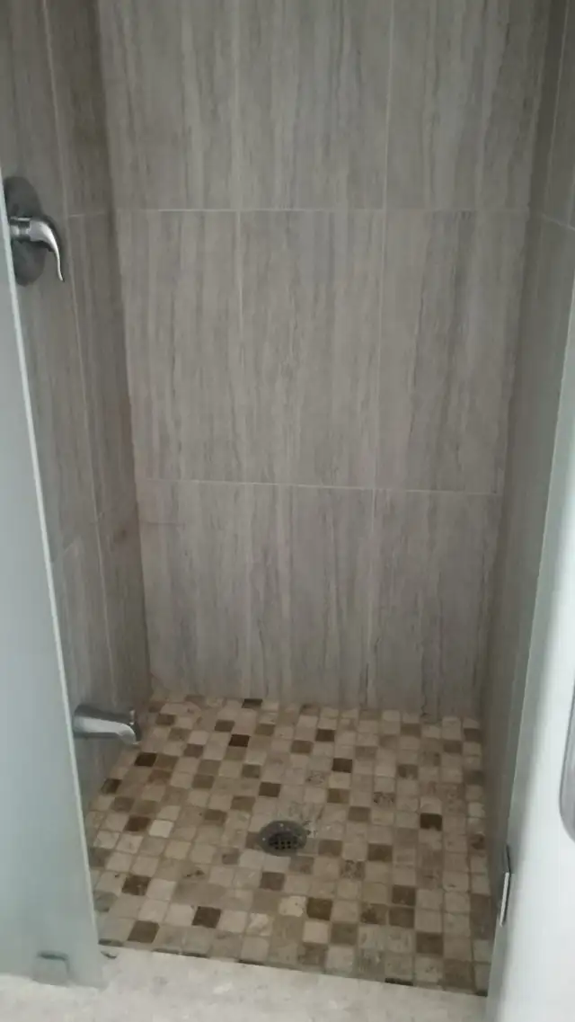 Bachelor room for rent! - Photo 4