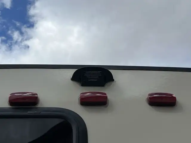 2018 KEYSTONE BULLET 272BHS, BUNKS, REAR BATHROOM, SECOND ACCESS - Photo 17