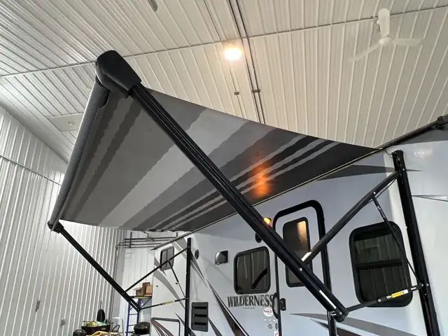 2018 Wilderness 2475BBH BUNKS, SPACIOUS, OUTDOOR KITCHEN - Photo 7