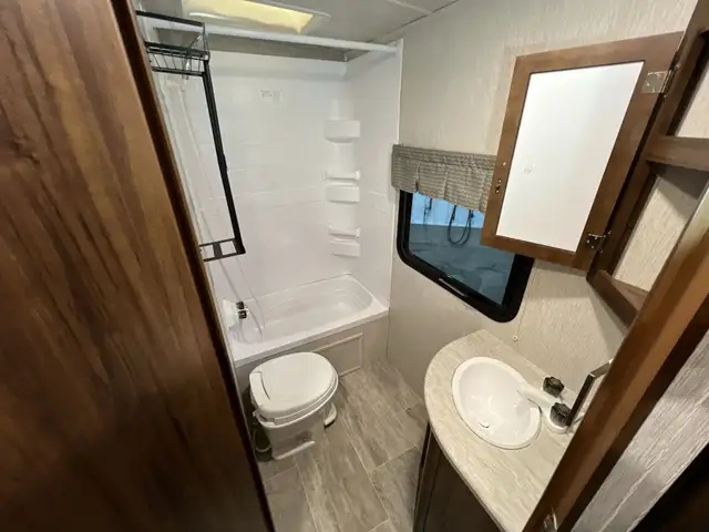 2018 Wilderness 2475BBH BUNKS, SPACIOUS, OUTDOOR KITCHEN - Photo 27