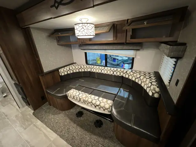 2018 Wilderness 2475BBH BUNKS, SPACIOUS, OUTDOOR KITCHEN - Photo 32