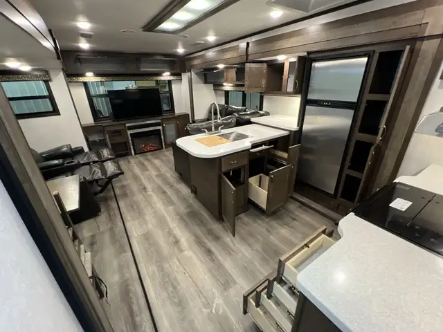 2019  Open Range 324RES,LUXURIOUS, SPACIOUS, COUPLES UNIT - Photo 4