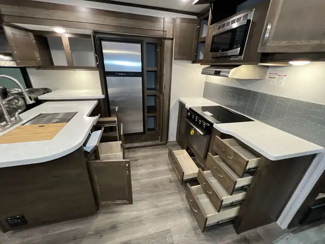 2019  Open Range 324RES,LUXURIOUS, SPACIOUS, COUPLES UNIT - Photo 25