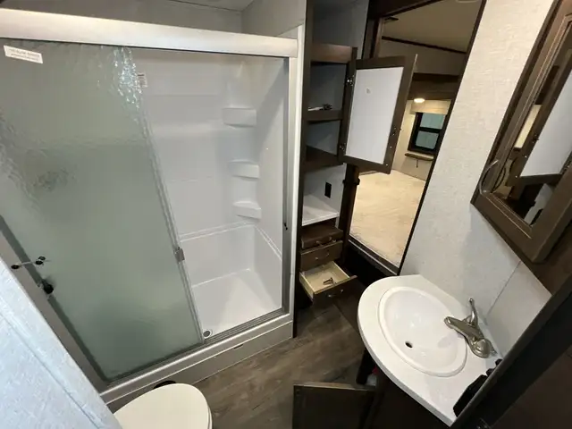 2019  Open Range 324RES,LUXURIOUS, SPACIOUS, COUPLES UNIT - Photo 28