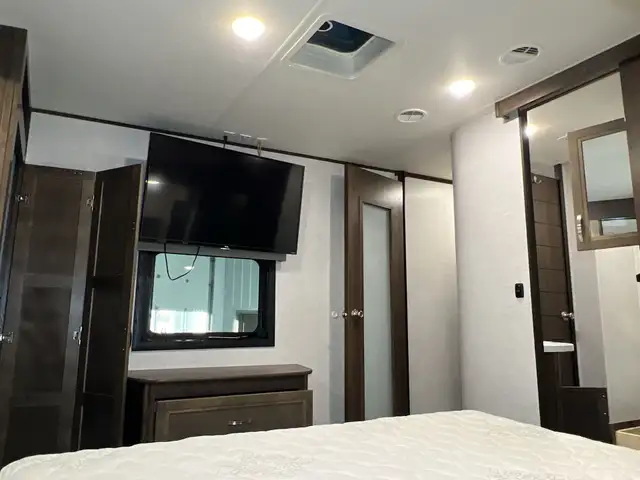 2019  Open Range 324RES,LUXURIOUS, SPACIOUS, COUPLES UNIT - Photo 30