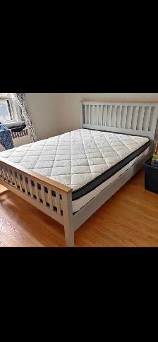 Free queen size bed frame