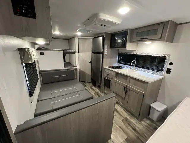 2022 Coleman 18BH LIGHT WEIGHT, DOUBLE BUNKS - Photo 4