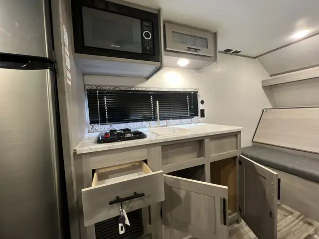 2022 Coleman 18BH LIGHT WEIGHT, DOUBLE BUNKS - Photo 17